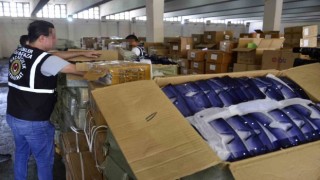 Gümrük muhafaza ekiplerinin kaçak optik malzeme operasyonu