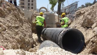 HATSU ATATÜRK CADDESİ’NDE YAĞMUR SUYU HATTI ÇALIŞMALARINI TAMAMLADI