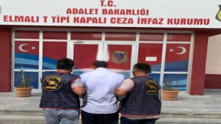 Katil zanlısı sahte kimlik ve tabancayla saklandığı yerde yakalandı