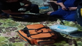 Kebap yerken karnına şiş saplandı, talihsiz kadın karnında şişle hastaneye kaldırıldı