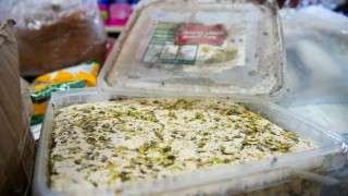 Mersinde son kullanma tarihi geçmiş 70 bin ürün ele geçirildi