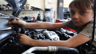 Oto sanayi sitesinin küçük ustası