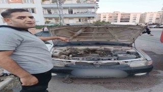 Reyhanlıda motor kısmı yanan araçta hasar oluştu