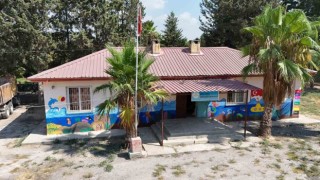 Tarsus Belediyesi köy okulunda tadilat yapıyor