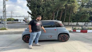 Tır mini aracı oyuncak araba gibi önüne almıştı, araç sürücüsü panik dolu saniyeler içerisinde 30 metre sürüklendi