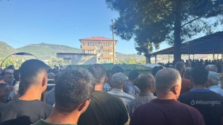 Uçuruma yuvarlanan safari cipinde hayatını kaybeden anne toprağa verildi