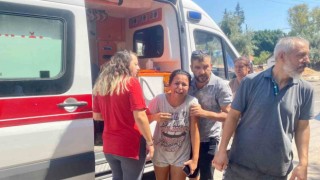 Yanan evinin ardından gözyaşlarına boğuldu