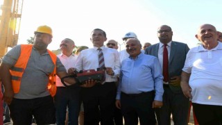 Yenişehir Belediyesi büyük kent kütüphanesi ve oyuncak müzesinin temelini attı