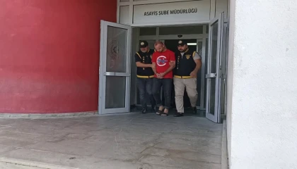 Adanada birçok farklı suçtan aranan 1i kadın 3 hükümlü yakalandı