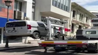 Adanada hatalı park yapan araçlara ceza yağdı