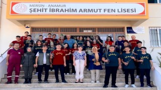 Anamurda lise öğrencilerine fidan dağıtıldı