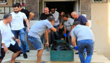 Annesinin ölüm haberini alan oğlu gözyaşlarına boğuldu