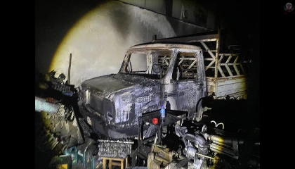 Antakya’da kamyonet alevlere teslim oldu