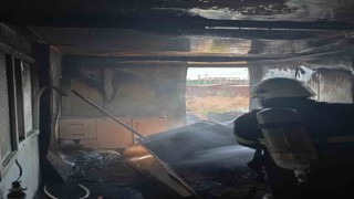 Antakyada konteyner yanarak kullanılmaz hale geldi