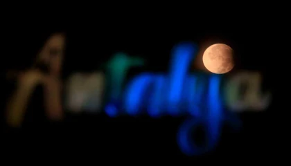 Antalyada parçalı Ay tutulması görsel şölen oluşturdu