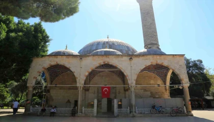 Antalyada tarihi cami madde bağımlılarının mekanı oldu