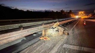 Burdur-Antalya kara yolunda elektrikli motosiklete otomobil çarptı: 1 yaralı