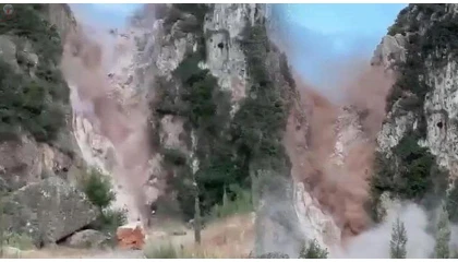 Doğa harikası şelaleye zarar veren patlatmayla ilgili maden firmasının faaliyetleri durduruldu