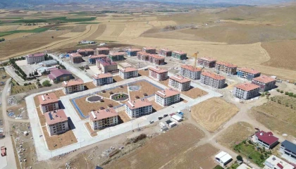 Ekinözünde deprem konutları tamamlandı