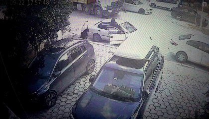 Freni patlayan hafriyat kamyonunun araçları biçtiği anlar kamerada