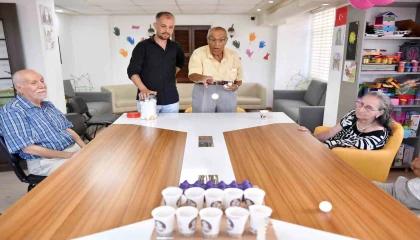 Gülümse Alzheimer Yaşam Merkezinden 22 hasta faydalanıyor