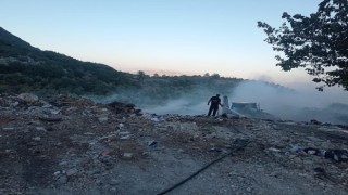 Hassada çöplük yangını