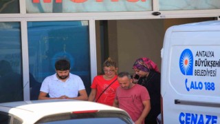 Kurşunların hedefi olan baba ve oğlunun cenazesini kızı teslim aldı