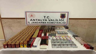 Manavgatta bir markete kaçak sigara baskını