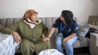 Mersin Büyükşehir Belediyesinin yaşlılara desteği sürüyor