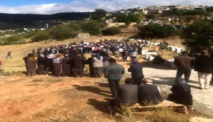 Mersinde öldürülen baba ile oğlu ve gelini toprağa verildi