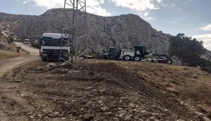 Mersinde selden kapanan yollar ulaşıma açıldı