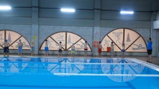 Onikişubat Belediyesinin yaz yüzme kursu Şenlik Yarışmaları ile tamamlanacak