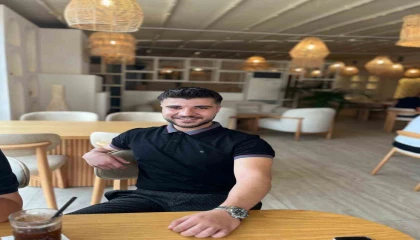 Otomobilin çarptığı genç, yaşam mücadelesini kaybetti