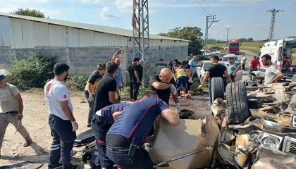 Otomobilin hurdaya döndüğü kazada 7 kişi yaralandı