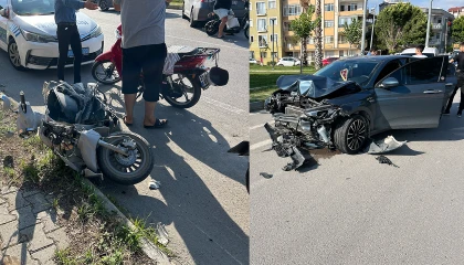 Otomobille çarpışan motosikletteki 2si çocuk 3 kişi yaralandı