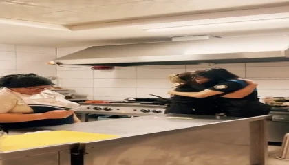 Polisin kadınlara bıraktığı notlar hem duygulandırdı hem gözlerini parıldattı