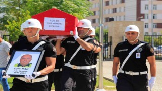 Trafik kazasında hayatını kaybeden polis memuruna gözü yaşlı veda