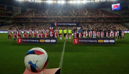 Trendyol Süper Lig: Antalyaspor: 0 - Fenerbahçe: 0 (Maç devam ediyor)