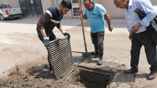 YAĞMUR SUYU MAZGALLARI TEMİZLENİYOR VE ONARILIYOR