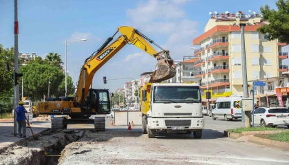 Yeniköyde eskiyen içme suyu hattı yenileniyor