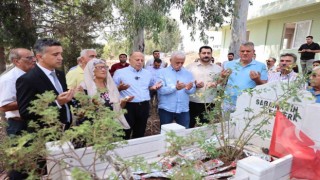 Yüreğir ilçesinin kurucu Belediye Başkanı Sabahattin Eşberk mezarı başında anıldı