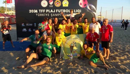 Alanyada plaj futbol finalinde şampiyon Gümüldürspor