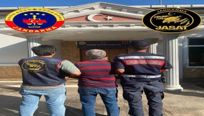 Antalyada 74 aranan şahıs yakalandı