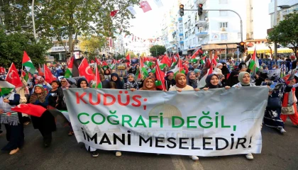 Antalyada Filistine destek yürüyüşü