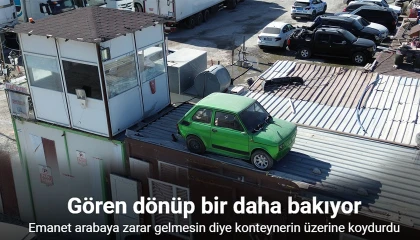 Konteynerdeki Emanet Araç Dikkat Çekiyor