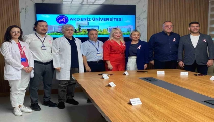 AÜde 6 ayda bin 700 meme kanseri hastası tedavi edildi