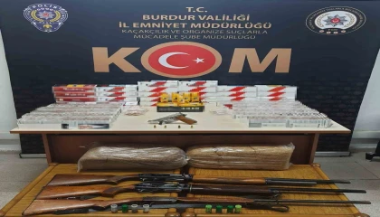 Burdurda çok sayıda kaçak sigara ve silah ele geçirildi