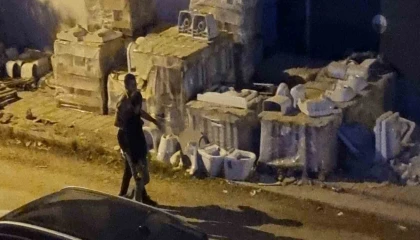 Ceza kesilirken alkol şişesini elinden bırakmadı