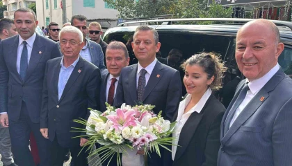 CHP Genel Başkanı Özgür Özel, Antalyaya geldi