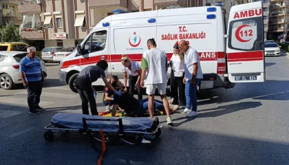 Elektrikli bisiklet ile ticari taksi çarpıştı: 1 yaralı